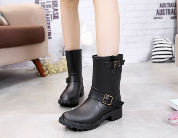 2018 quý cô trong tuýp giày trượt ống cao bồi miền Tây đầu máy cao su cá tính giày cao su không thấm nước bao bọc đôi giầy cao su hoang dã cao su bọc giày đi mưa