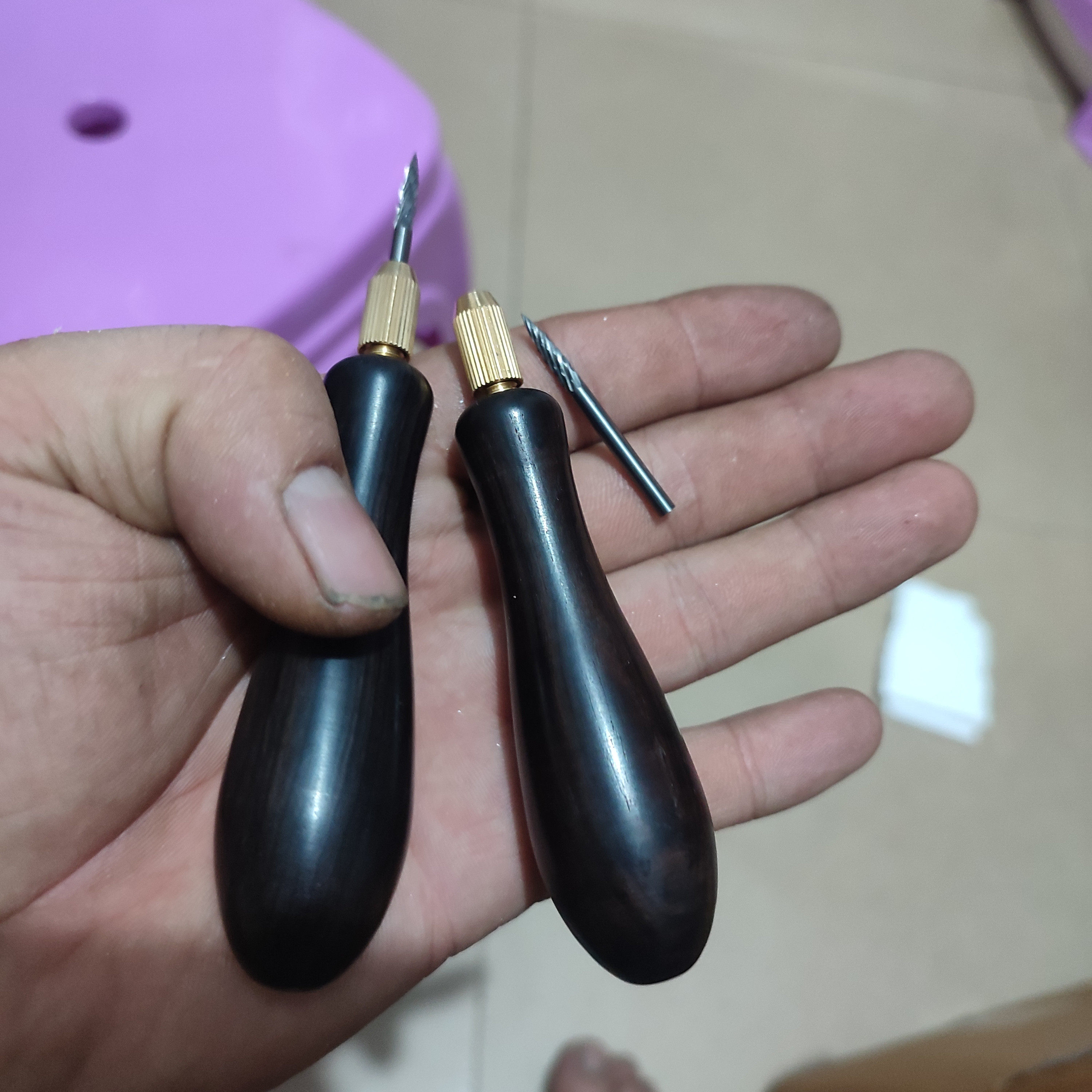 Badminton racket wire machine tool wiring tube rotating cone of purple sandalwood rotating cone