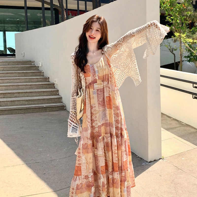 Bohemian Romantic Vacation Style Suit, New Summer Style Hollow Cardigan, Ethnic Style Printed Suspender Skirt Two-Piece Set