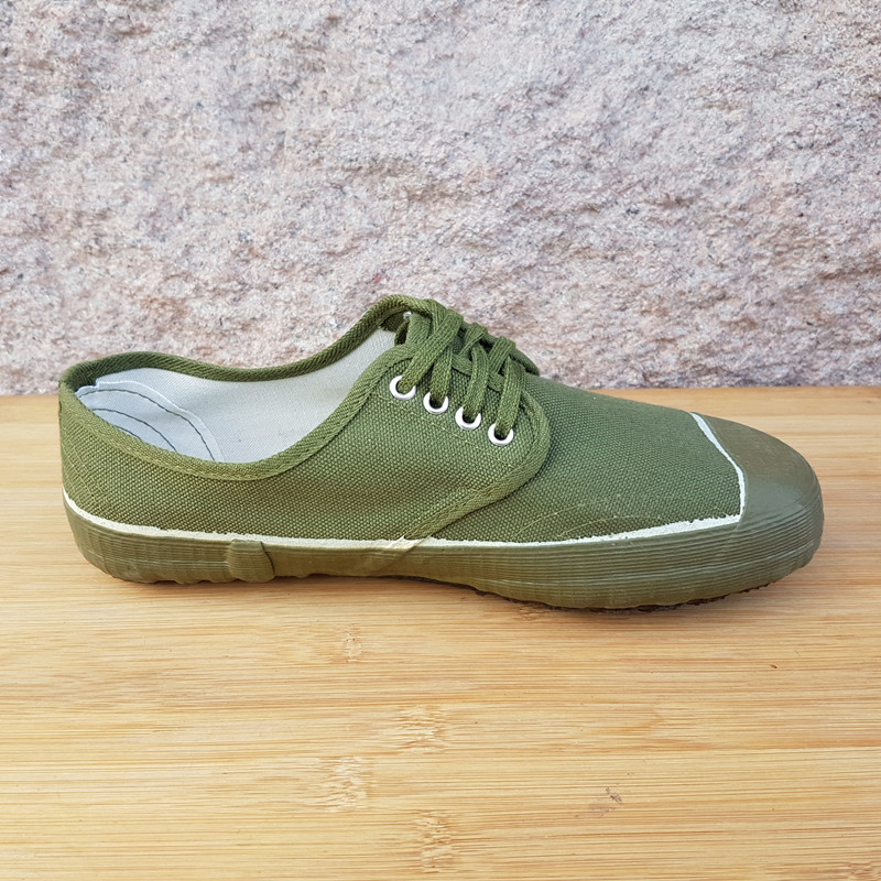 Jihua 3517 low-top liberation shoes men and women work labor insurance shoes low-top flat-bottomed army green rubber sole
