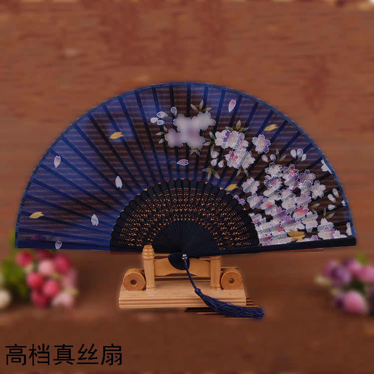 High-grade female folding fan Classical Chinese style costume dance fan Japanese cherry blossom bamboo 2017 silk