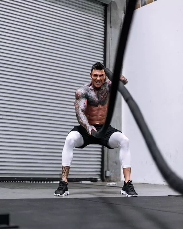 Muscle Bull Brothers Sports Fitness Quần short Nam Chạy bộ Quần Đào tạo Boxing Fighting Letter Quần Quần nhanh khô - Quần thể thao
