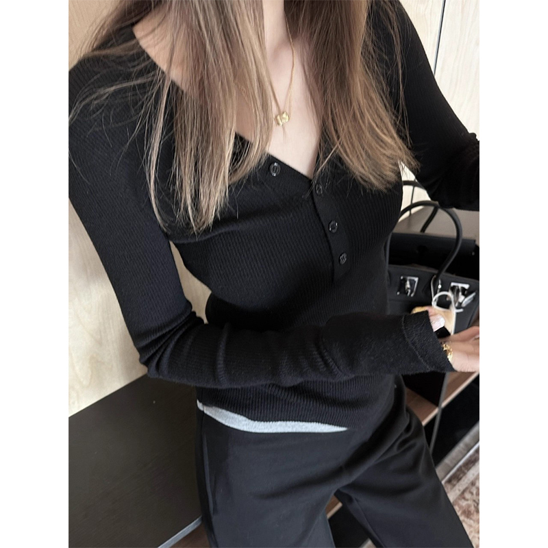 New Autumn Clothing, Unique and Beautiful Black V Neck Long-Sleeved Knitwear for Women, Autumn and Winter Knitwear, Slim-Fitting Bottoming Top
