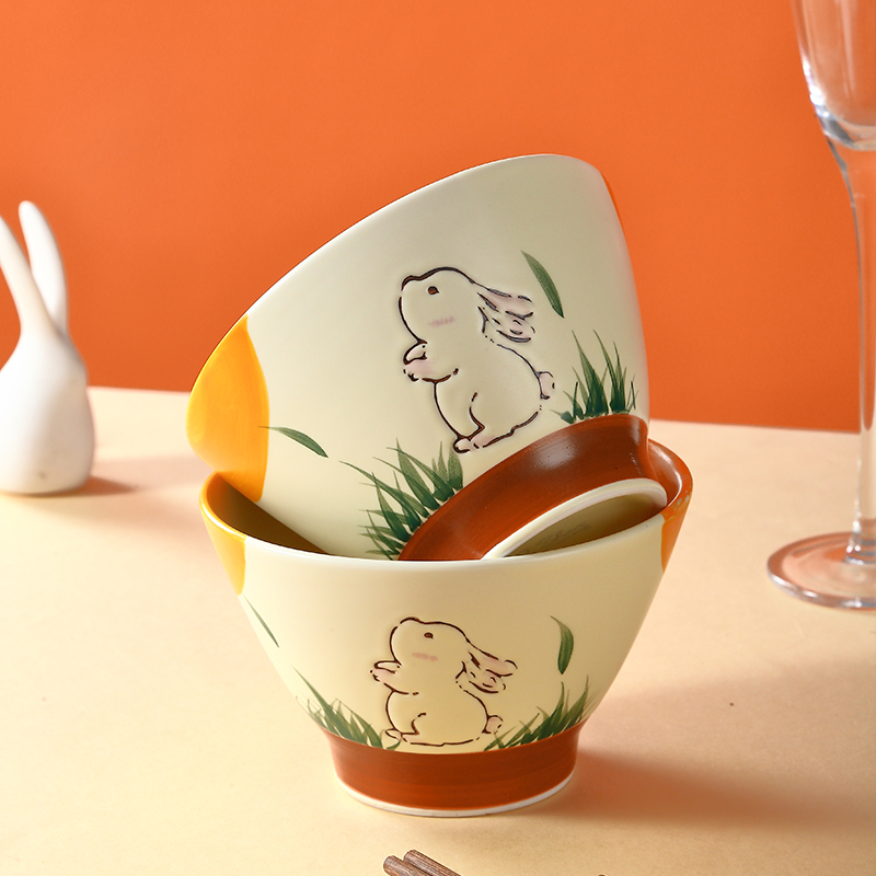 融合东西方之美：景德镇陶瓷日式斗笠碗的独特风华