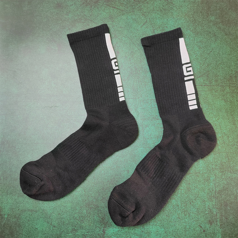 Large Size Men's Socks with Thickened Towel Bottom, Sweat-Absorbent, Non-Slip Sports Socks, High-Tube Outdoor Running Socks, Black Men's Long Socks