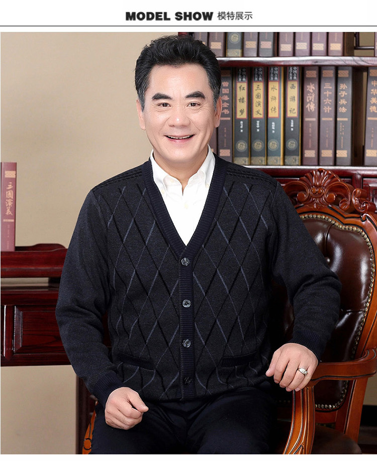 Bố mặc áo len cardigan cổ chữ V mùa xuân và kim cương 2018 cho nam trung niên áo len dài tay - Cardigan áo len nam