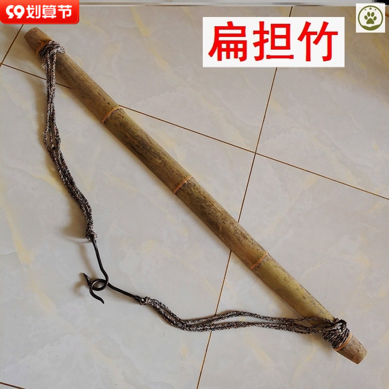 Old-fashioned rope hook for household agricultural water-carrying artifact construction site props garden