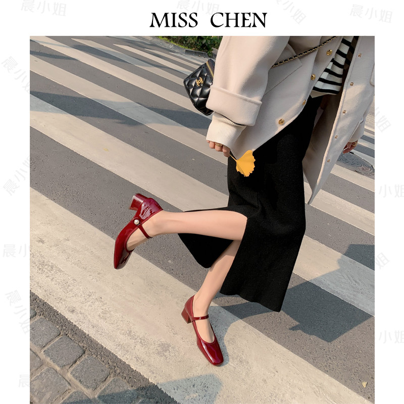(Miss Chen) 2022 spring small square toe solid color thick medium heel single shoes with pearls and all-match small leather shoes for women