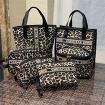 Japan-ROK BAO WEN MAKEUP BAG CANVAS LARGE CAPACITY PORTABLE COLOR MAKEUP WASH TOILETRIES Handbag Handbags with womens handbags