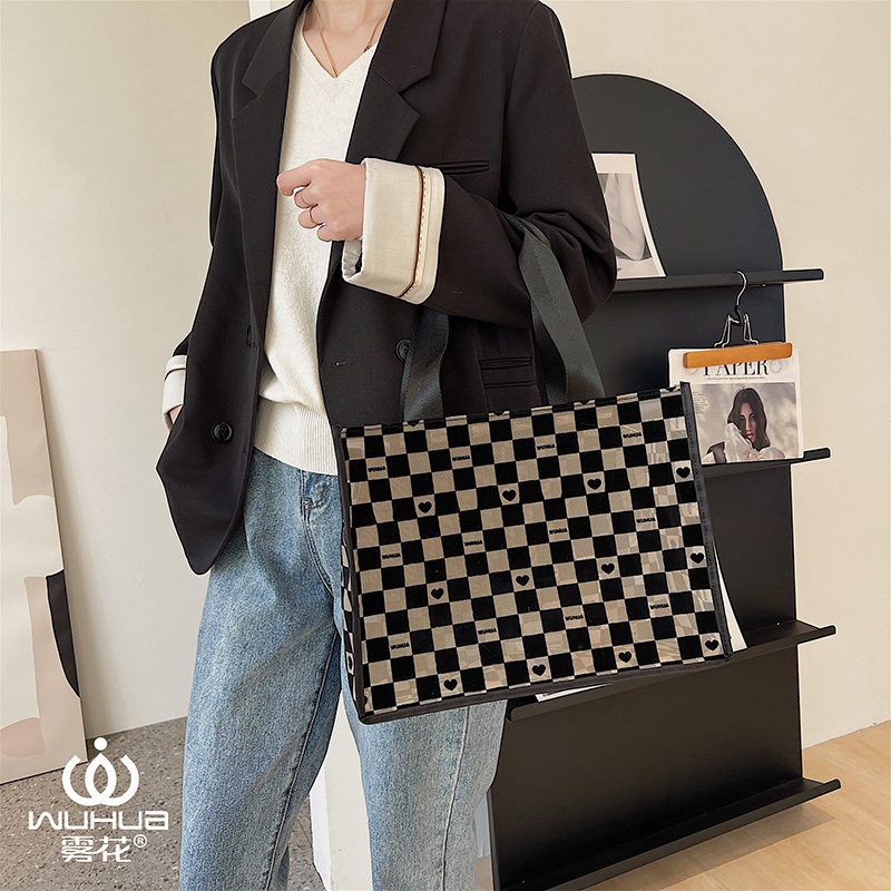 Fog flower mesh cosmetic bag chess and card grid transparent fashion large-capacity wash bag shoulder tote bag zipper square