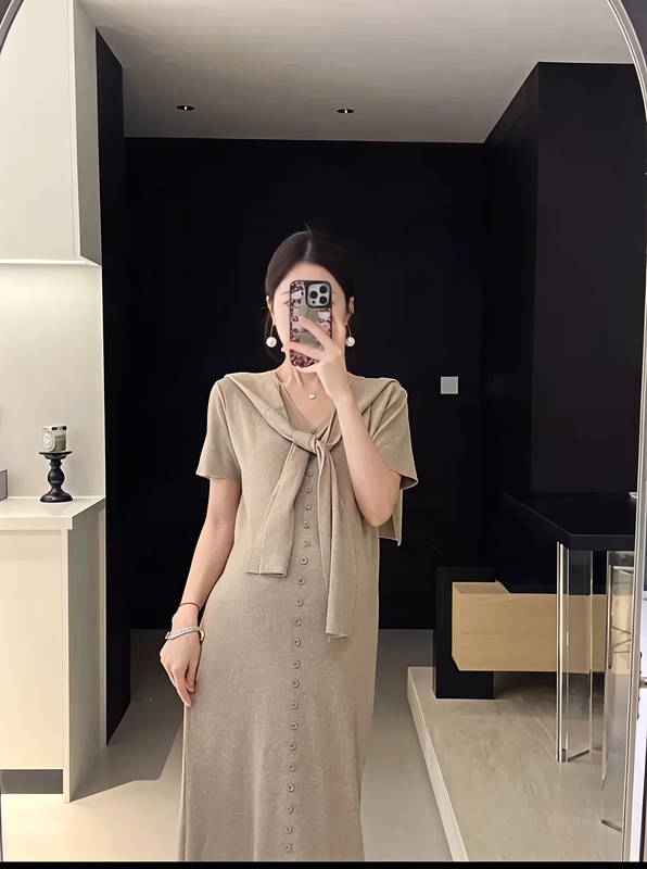 Senenmu【Buttoned Shawl Dress】Maternity Dress, Slimming, Simple V-Neck, Fashionable and Elegant Maternity Wear for Early Autumn Senenmu【Buttoned Shawl Dress】Maternity Dress, Slimming, Simple V-Neck, Fashionable and Elegant Maternity Wear for Early Autumn