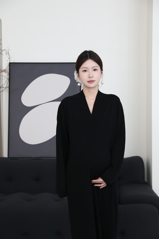 Senenmu 【Paper-Thin】 Autumn and Winter Base Dress Maternity Dress Loose Fit Large Size V-Neck Slimming Senenmu 【Paper-Thin】 Autumn and Winter Base Dress Maternity Dress Loose Fit Large Size V-Neck Slimming