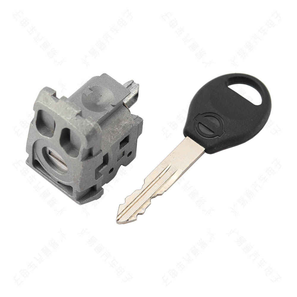 Suitable for Nissan New Qashqai Left Door Lock Nissan New Qashqai Central Control Driving Door Car Anti-theft Lock Cylinder
