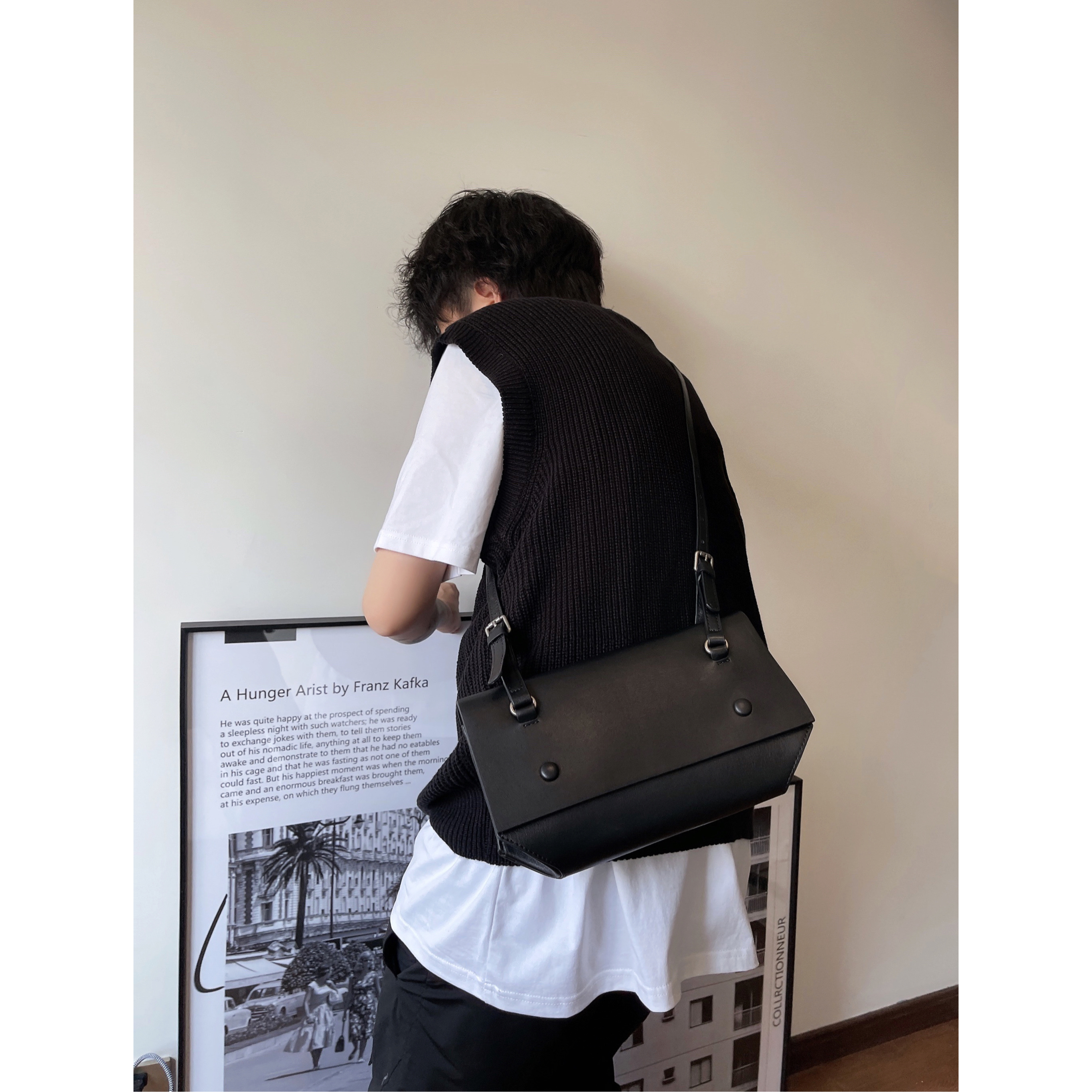 FTM$ New products Niche Fashion Black Head Layer Bull Leather Handbag Armband Satchel Satchel Bag for men and women