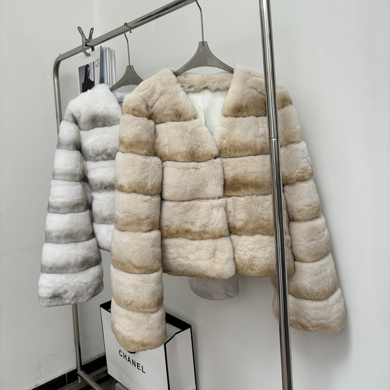 【Light-Colored Totoro】Imported Rex Rabbit Fur Coat with Purple Label, V-Neck Totoro Pattern, Flared Sleeves, High-End Short Style