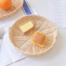 Закуски корзина хранения 自然而然 白藤手作食物托盘印尼白藤编织圆形面包筐桌面整理收纳