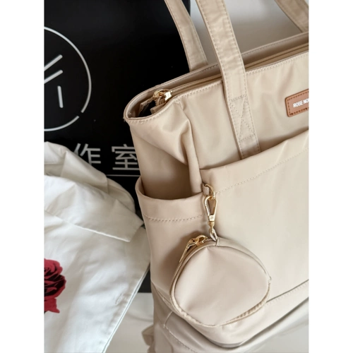 Вместительная и большая нейлоновая водонепроницаемая сумка на одно плечо на одно плечо