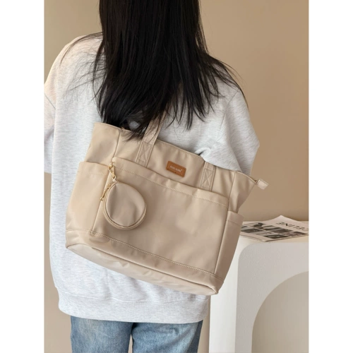 Вместительная и большая нейлоновая водонепроницаемая сумка на одно плечо на одно плечо