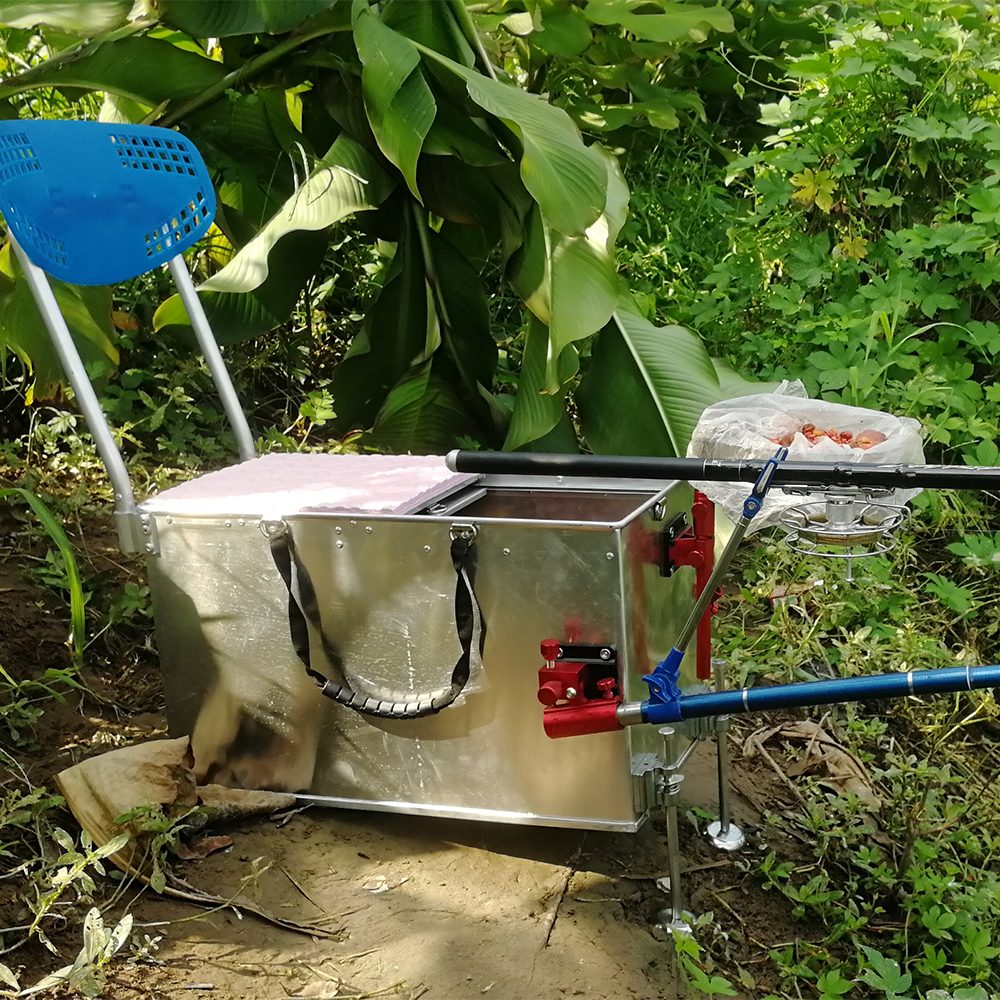 Upgrade and wide-foot four-foot aluminum alloy large space combat fishing box factory direct sales on spot day