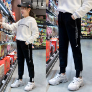 Cô gái quần mùa xuân và mùa thu bên ngoài mặc ingenwithment 2020 trẻ em mới sweatpants giản dị vừa trẻ em mùa thu 100 bộ Up phiên bản Hàn Quốc.