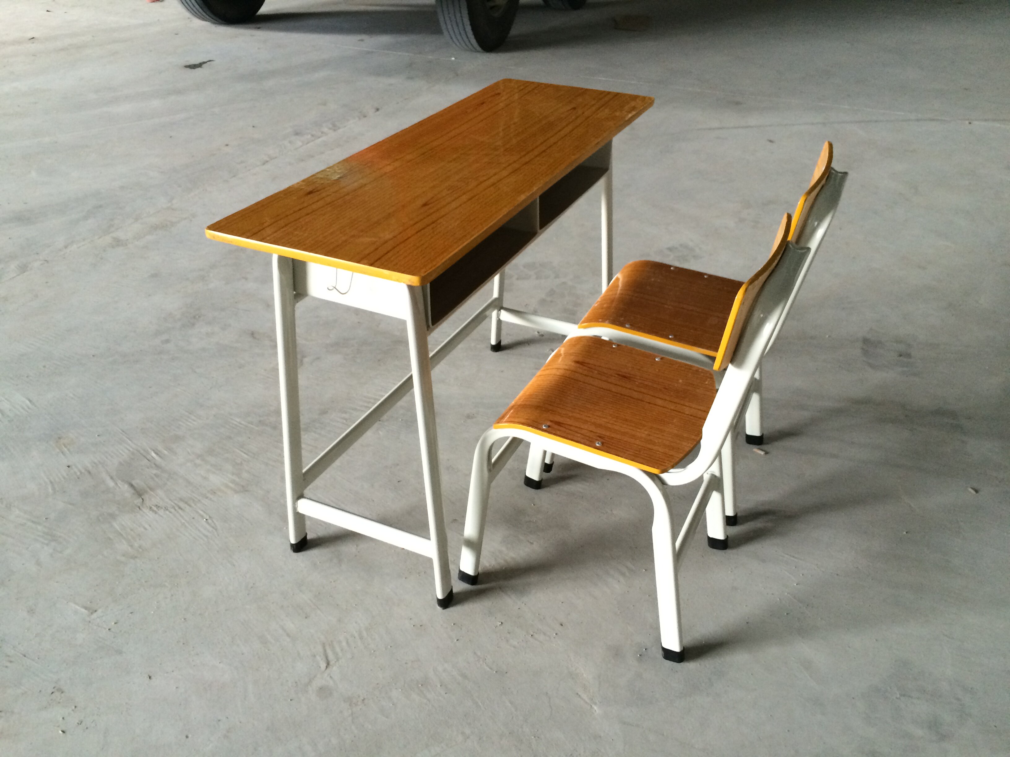 Double student desks and chairs teaching desks and chairs school training tutoring cram school desks and chairs seat factory direct sales