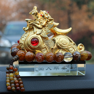 汽车香水座摆件貔貅保出入平安符车内装饰品车载合金麒麟高档男士