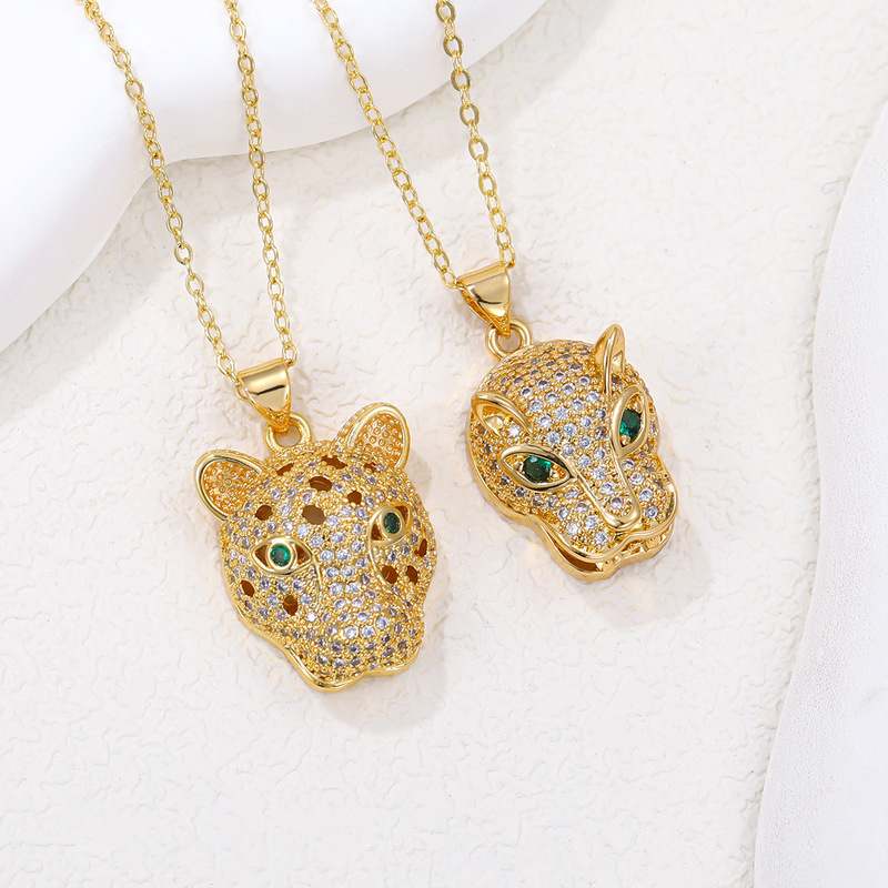 European and American Hip-Hop Cheetah Eagle Necklace for Women, Light Luxury Niche Copper Gold-Plated High-End Long Sweater Chain