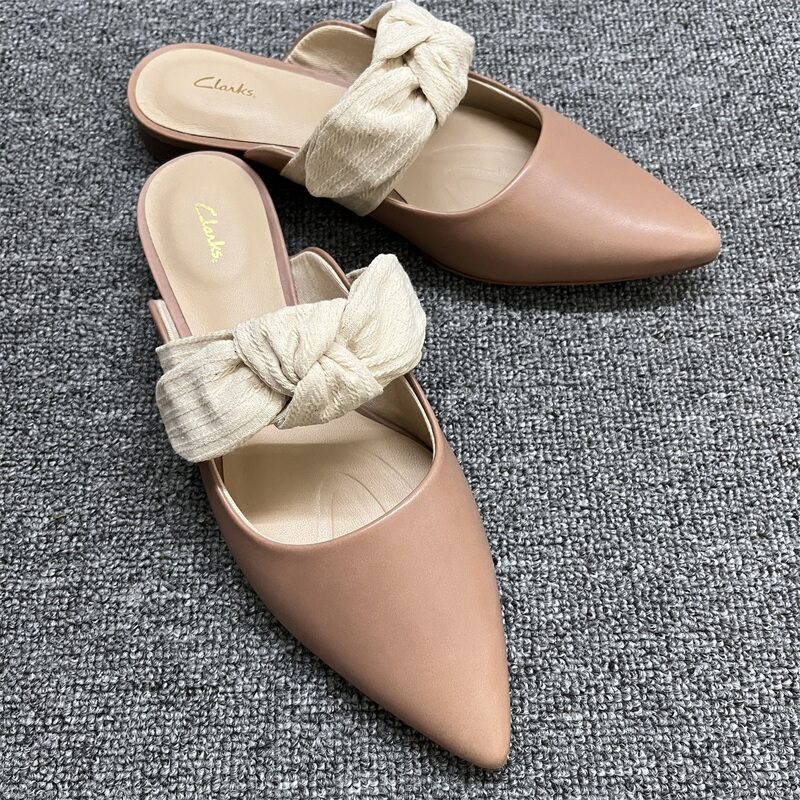 Clarks Women's Summer Pointed Toe Flat Half-Toe Slippers for Going Out Women's Shoes Laina 15 Mule Clarks Women's Summer Pointed Toe Flat Half-Toe Slippers for Going Out Women's Shoes Laina 15 Mule