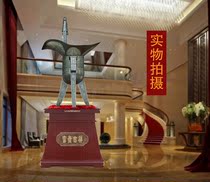 Wuhan hotel opening housewarming anniversary celebration gifts high-end business metal copper Jue ornaments gifts welcome ornaments