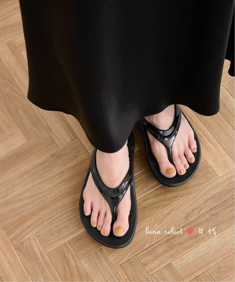 Japanese comfortable slippers, simple and elegant design