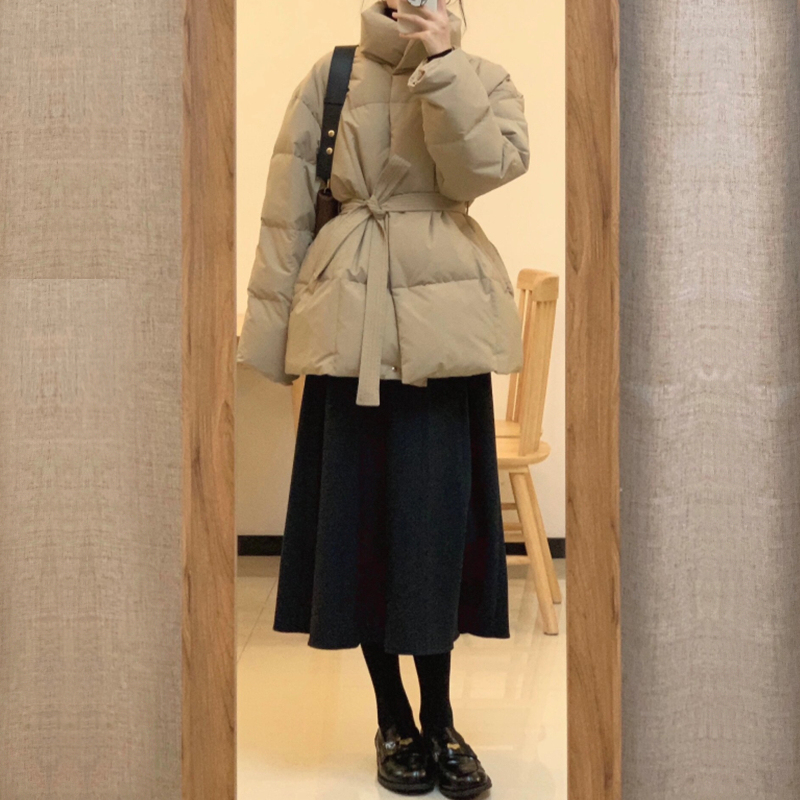 Baby Elephant ◇ Super Stylish~ Women's Mid-Length down Jacket with Drawstring Waist, Winter Stand-Collar Coat for Petite Figures, 90% Down.