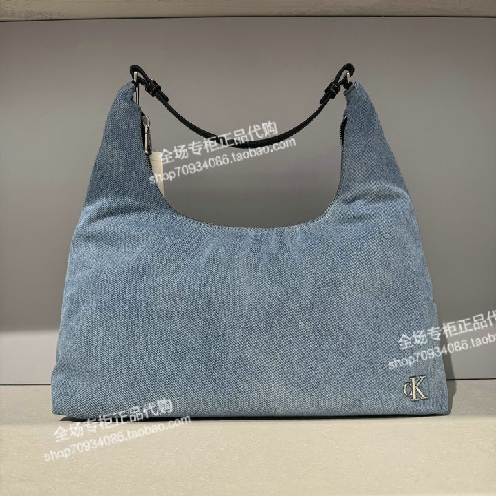 Calvin Klein/Kevin Klein Genuine Product from the Store, 2026 Autumn Collection, Handbag and Shoulder Bag, Dumpling Bag Style, 4F4202G