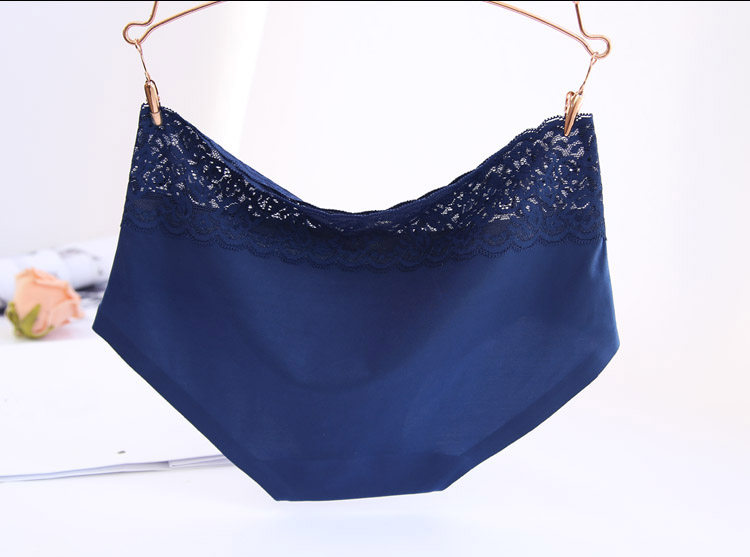 Slip jeunesse sexy en nylon - Ref 643249 Image 41