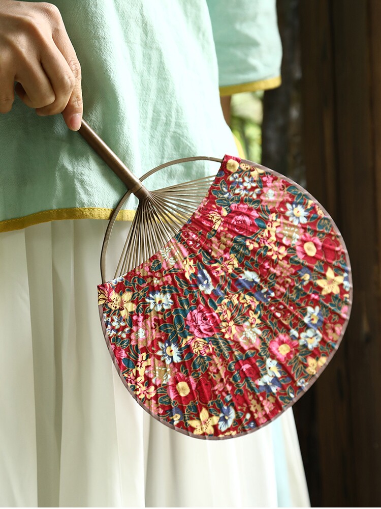 Chinese style northeastern village girl's floral cloth dance two-person floral ethnic all-cotton phoenix peony all-bamboo round futon fan