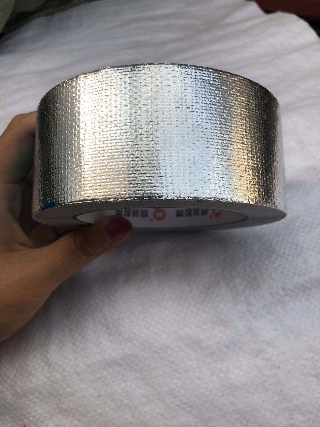 Special thickened aluminum foil tape resistant to high temperature, heat insulation, waterproof, radiation-proof cracks, outdoor water pipe, roof, water-proof and sunscreen