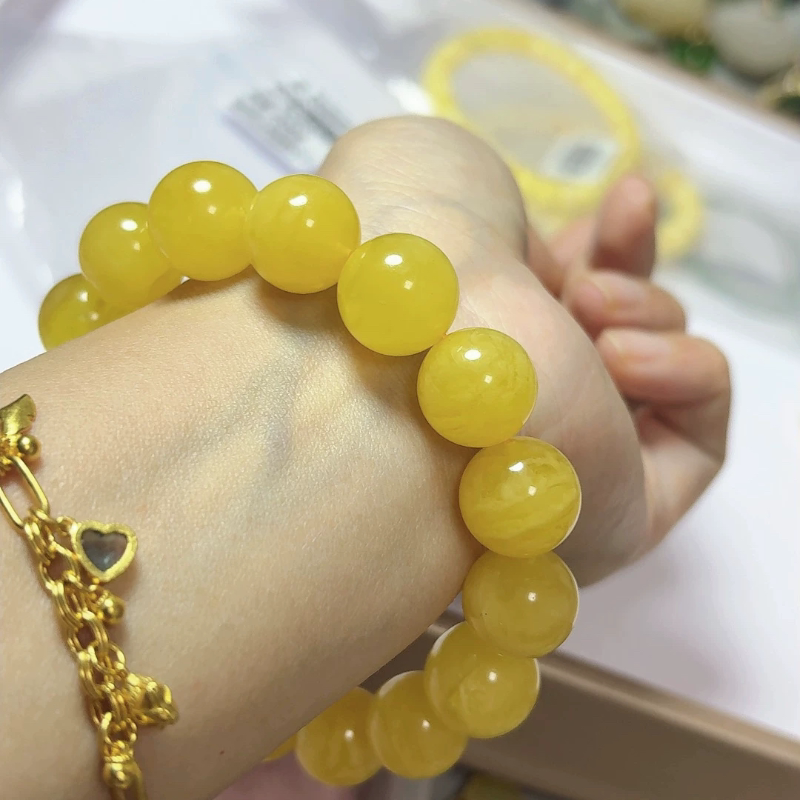 Natural Beeswax Bracelet 13mm + Gold and White Beeswax Single Circle (No Certificate, Consignment Items Are Non-Returnable)