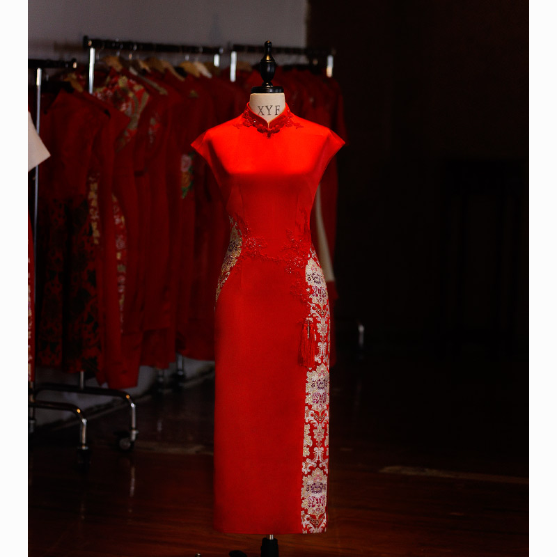 Red evening dress for bride, cheongsam, suhe traditional wedding dress, 2021 years, Chinese style Red evening dress for bride, cheongsam, suhe traditional wedding dress, 2021 years, Chinese style