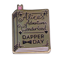 One day of clothing, the fibrus loves Liss Dream Tour Wonderland Film Badge