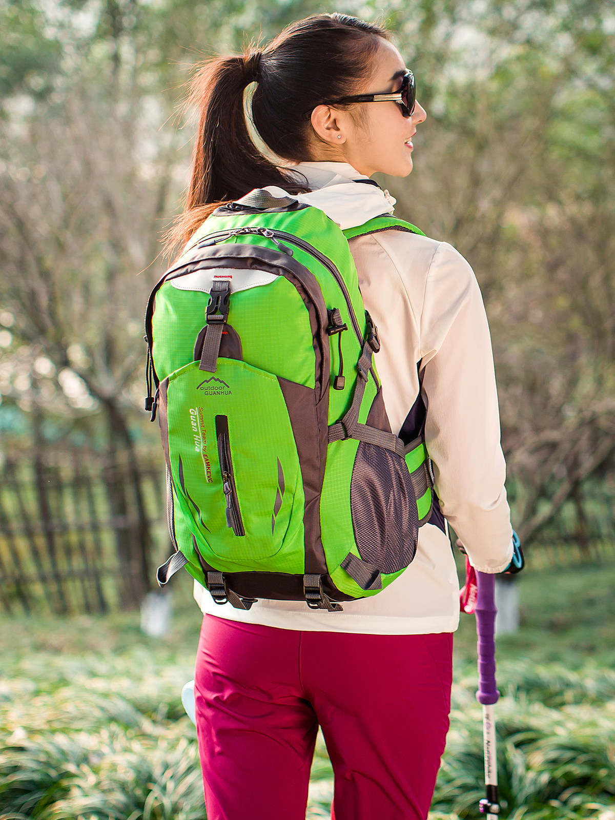 Outdoor Mountaineering Bag 40L Large Capacity Lightweight Travel Backpack Men's and Women's Backpack Waterproof Cycling Bag School Bag