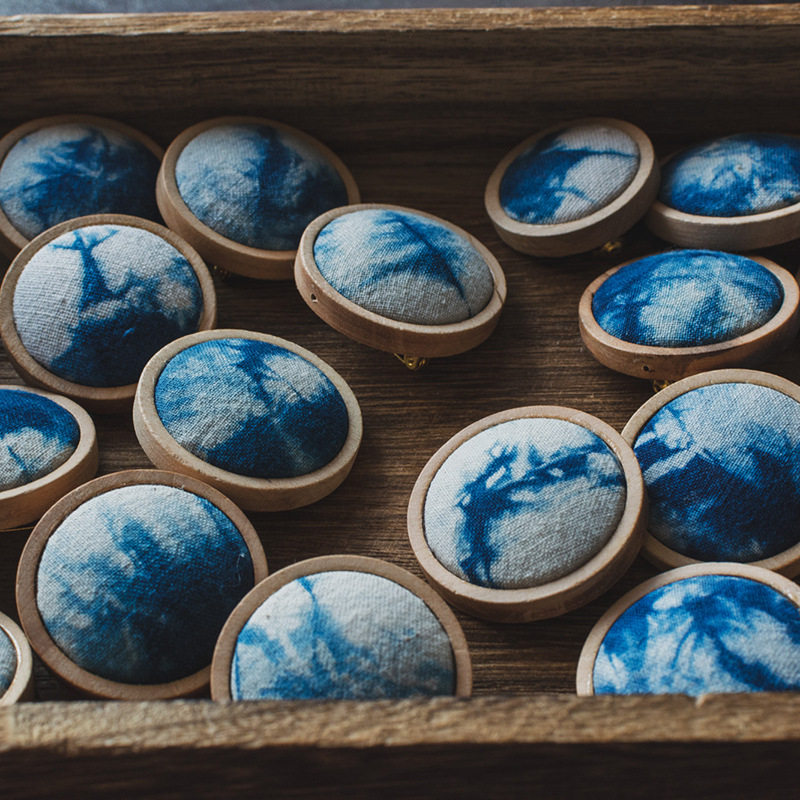Art Freshener Bag Decoration Plant Blue Dye National Wind Hand Hand-dyed Small Brooch Hand Saluted Original Wooden Chest Badge Gift
