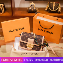 Hong Kong LACK VUMEKR genuine leather girl bag old flower small square bag 2021 new wave foreign air mail difference bag inclined satchel bag