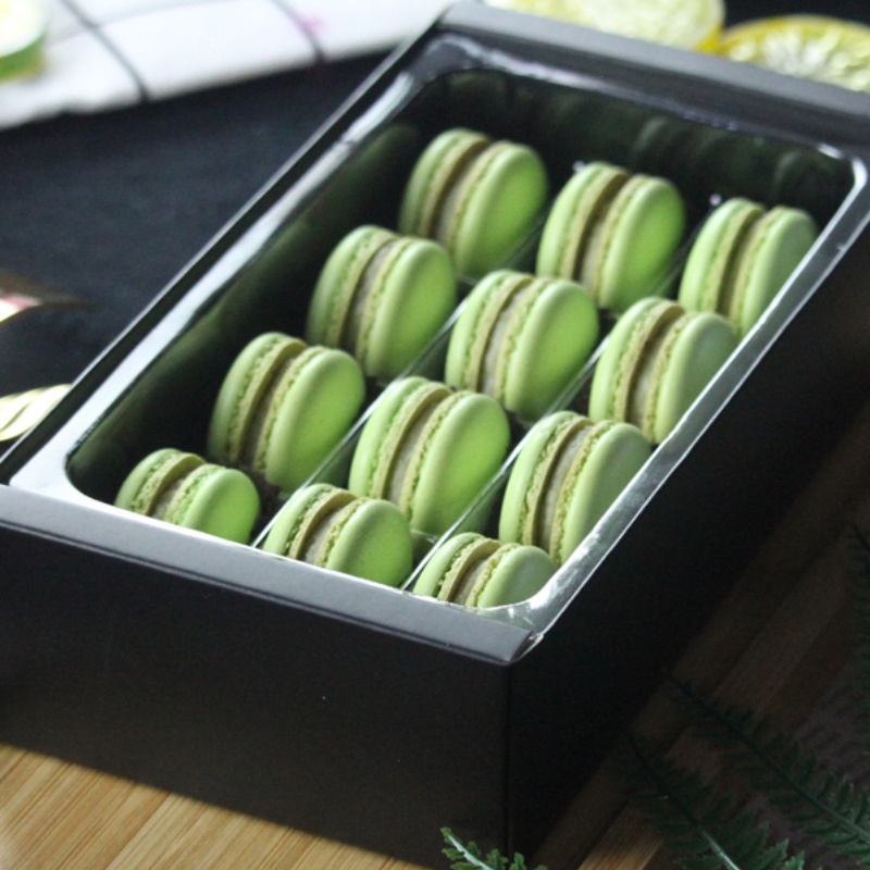 Matcha French Macarons, 12 Pieces of Western-Style Pastries, Small Cakes, Desserts, Snacks, Gift Box for Girlfriend