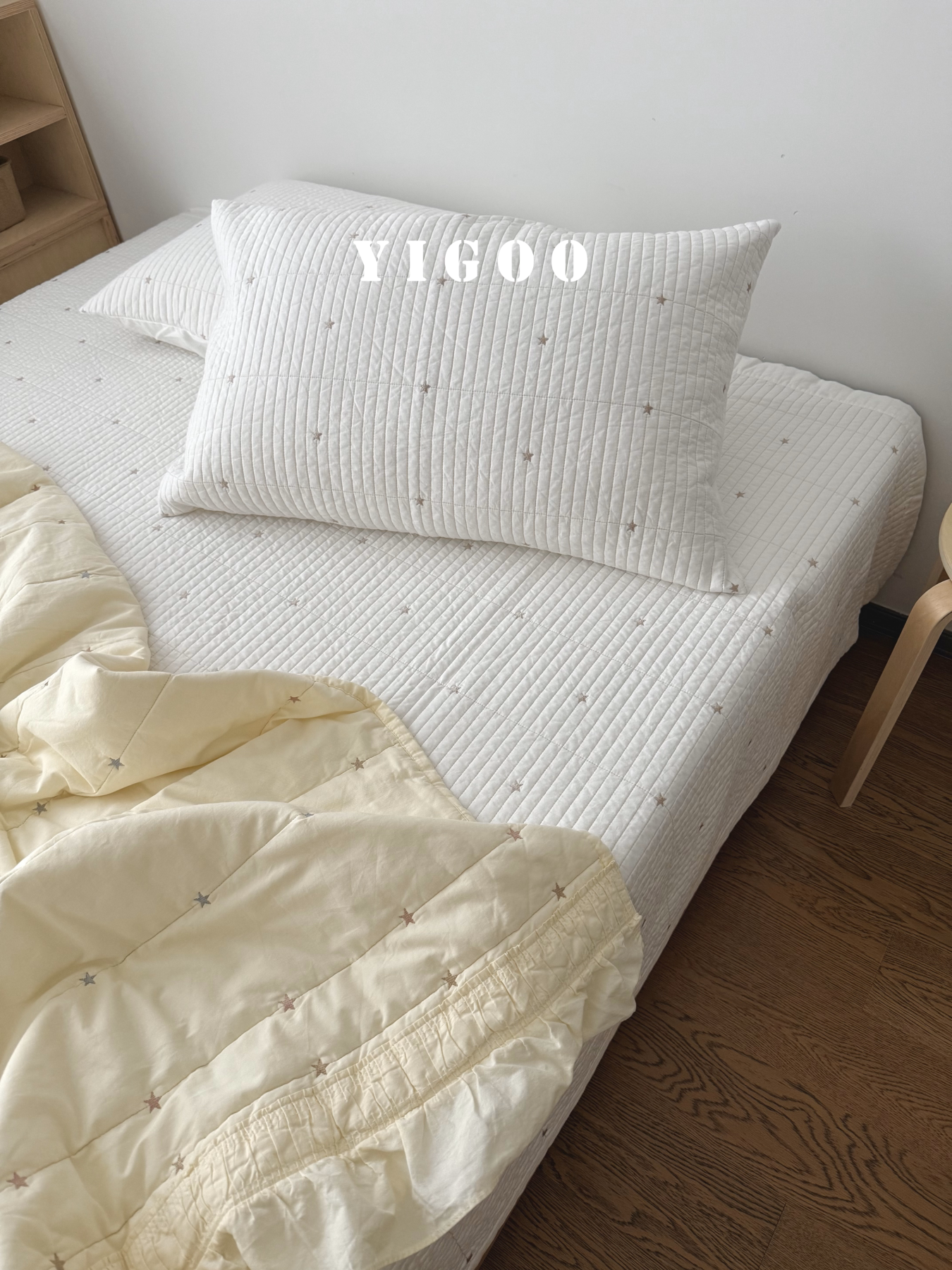 Корейский комплект постельного белья с вышивкой звездочек из хлопка три предмета с утолщенной простыней и всесезонным одеялом