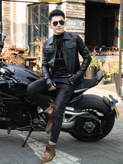 型男机车皮衣修身短款秋冬新款皮外套男士韩版潮流痞帅气翻领夹克