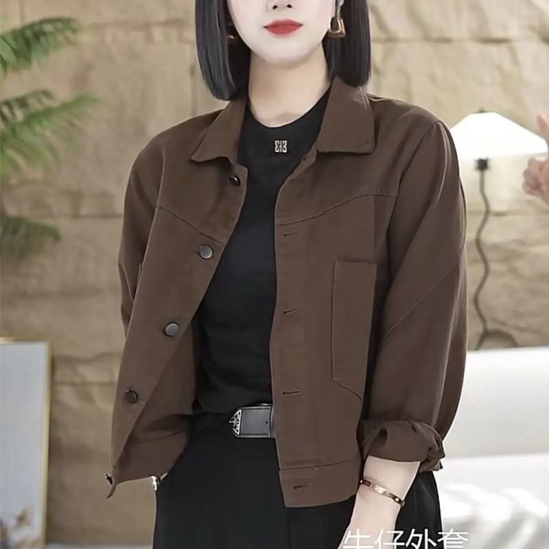 Short Loose-Fitting Bright-Colored Denim Jacket for Women, 2026 Spring and Autumn New Style, Casual Design, Slimming Jacket, Trendy Top Short Loose-Fitting Bright-Colored Denim Jacket for Women, 2026 Spring and Autumn New Style, Casual Design, Slimming Jacket, Trendy Top