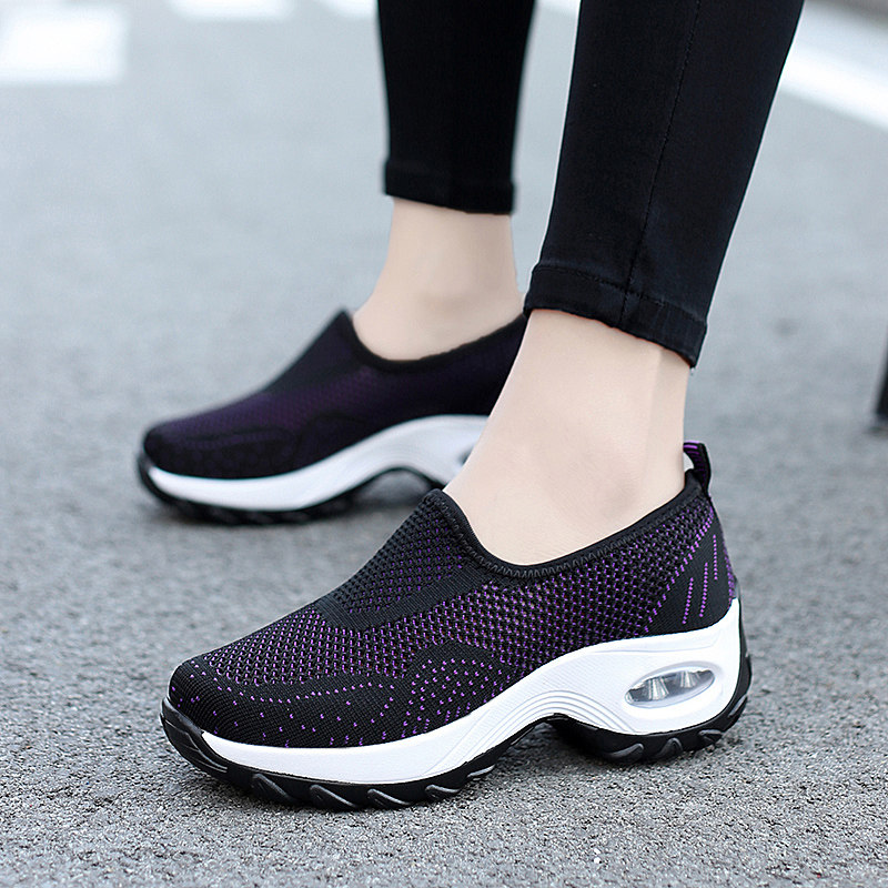 2021 Summer New products One foot pedal Lazy Shoes Old Beijing Thick Base Cloth Shoes Shake Shoes Women Fly Breathable Casual Shoes