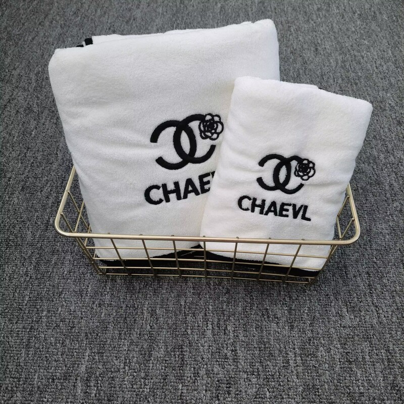 Trendy Brand Small Fragrance Style Bath Towel Coral Fleece Quick-Drying Absorbent Non-Shedding Couple Two-Piece Set High-End Women's Bath Towel