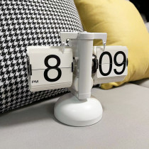 Creative Automatic Page-turning Clocks Retro Living Room Pendulum Pieces Seat Clock Modern Minima Mechanical Clock Alarm Clock Personality Desk Clock