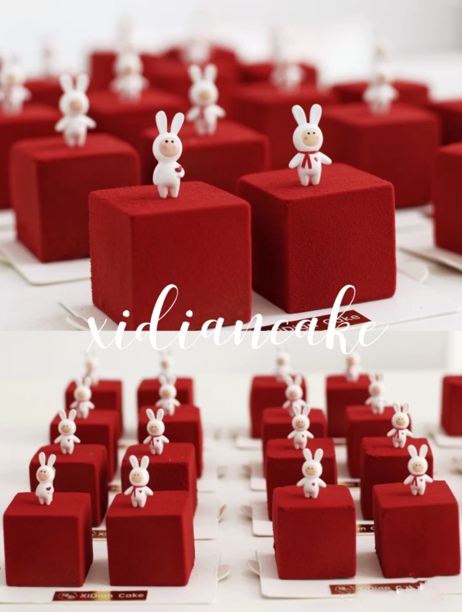 Net red ins Valentine's Day French style West Point Cake Decoration Pendulum not Two Rabbit Anthony Loving Little Rabbit 