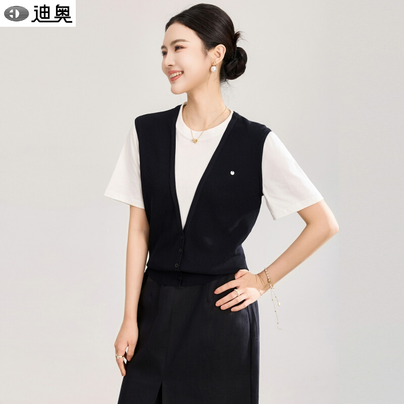 Dior Summer T-Shirt for Women 2026 New Fashion Simple Lazy Relaxed Versatile Fake Two-Piece Short-Sleeved Knit Top Dior Summer T-Shirt for Women 2026 New Fashion Simple Lazy Relaxed Versatile Fake Two-Piece Short-Sleeved Knit Top